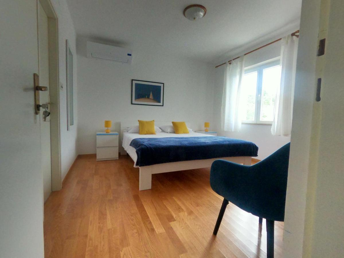 Rooms Jelena Primošten Eksteriør bilde