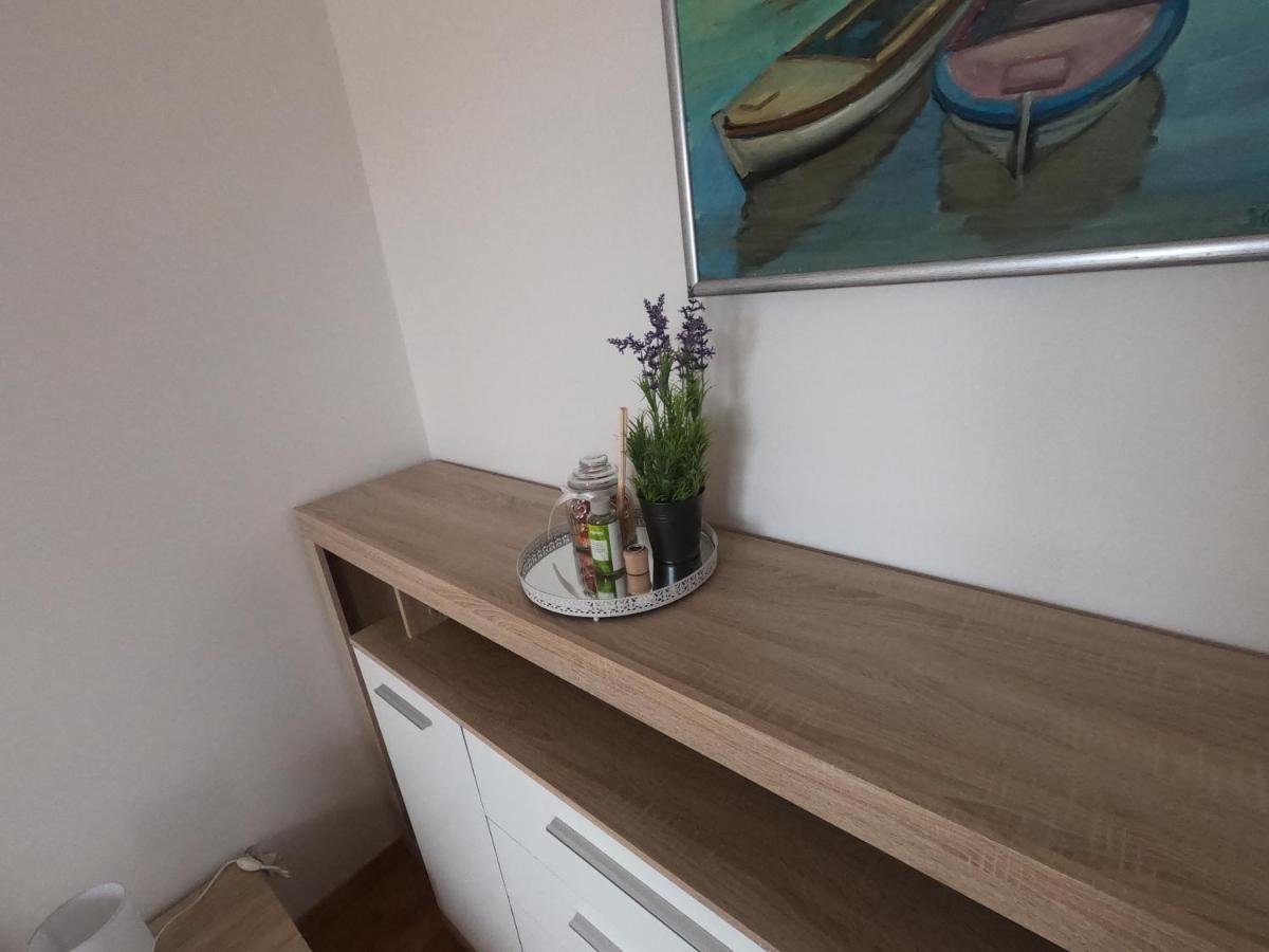 Rooms Jelena Primošten Eksteriør bilde