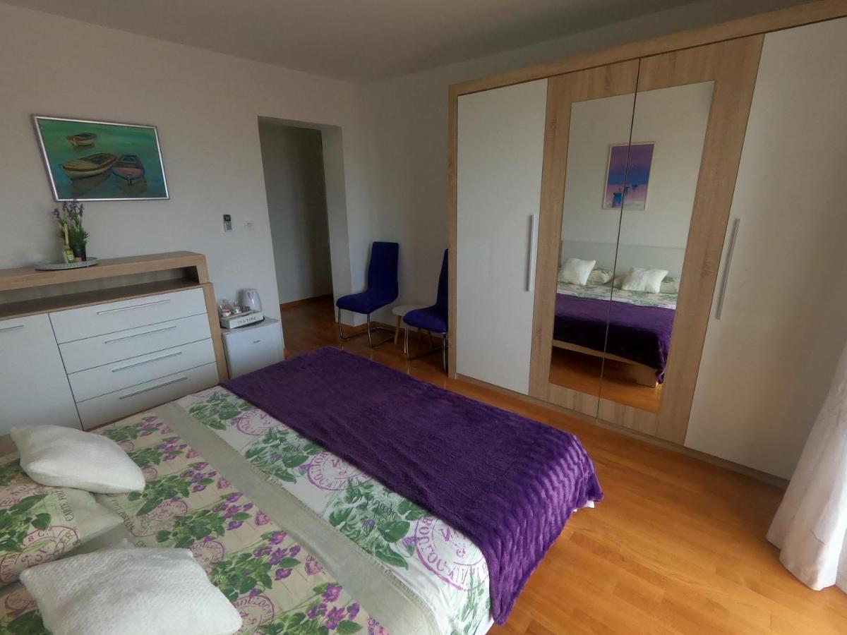 Rooms Jelena Primošten Eksteriør bilde