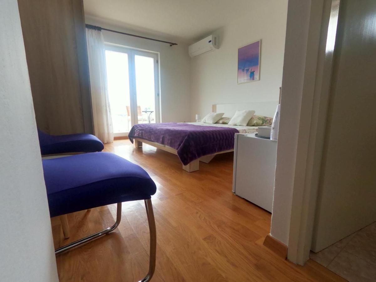 Rooms Jelena Primošten Eksteriør bilde